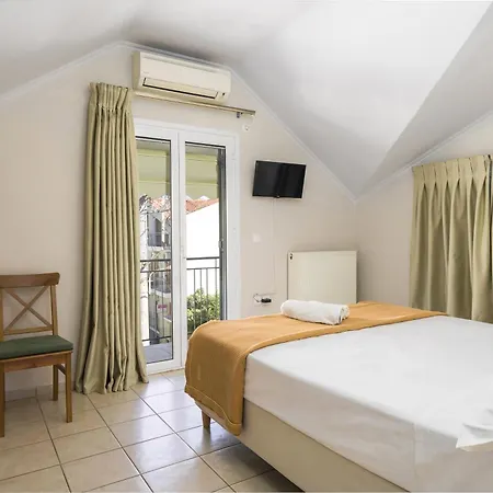 Attic Retreat * ארגוסטולי