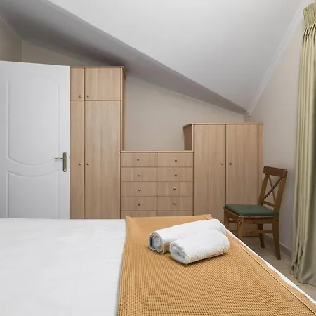 Apartmán Attic Retreat *